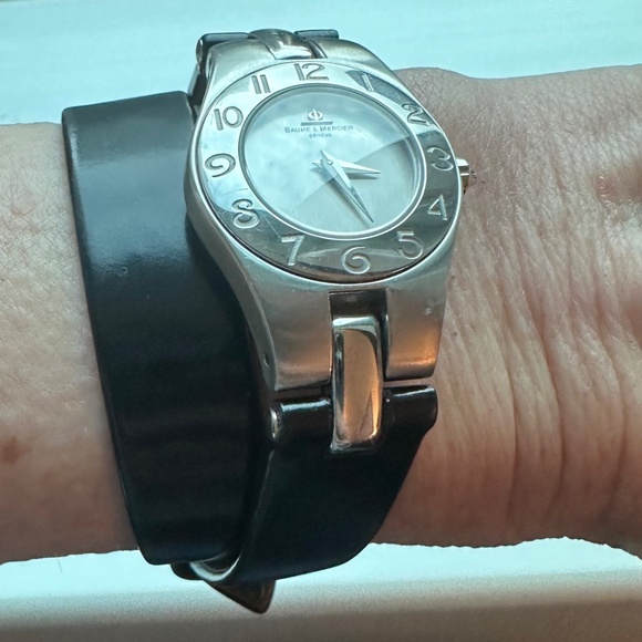 Baume and Mercier Linea Ladies Watch - Picture 3 of 15